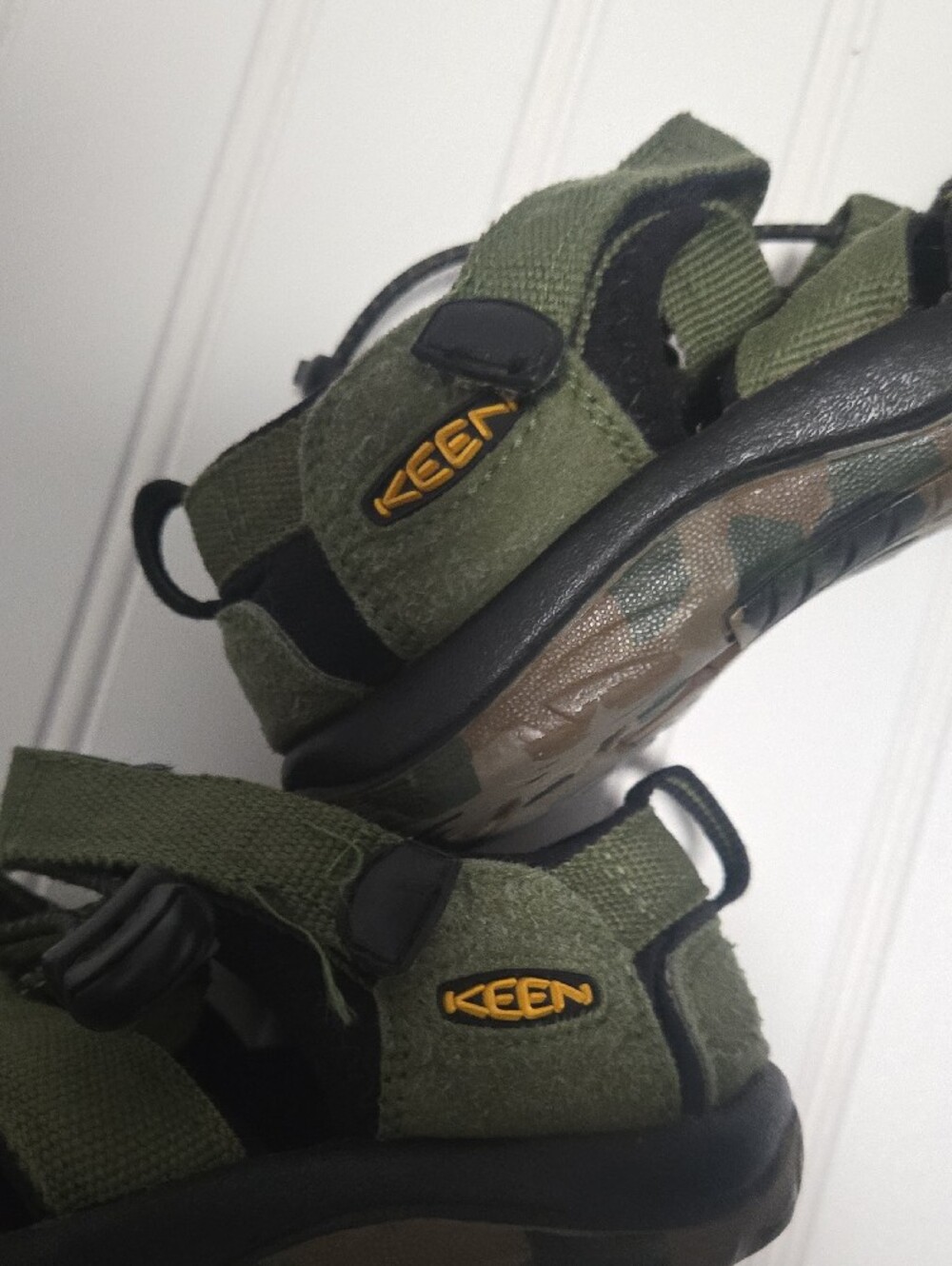 Keen Kid Waterproof Outdoor Sandals / Size 2 - Picture 4 of 5